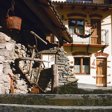 Le Village Монжове Екстер'єр фото