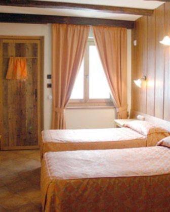 Le Village Монжове Екстер'єр фото